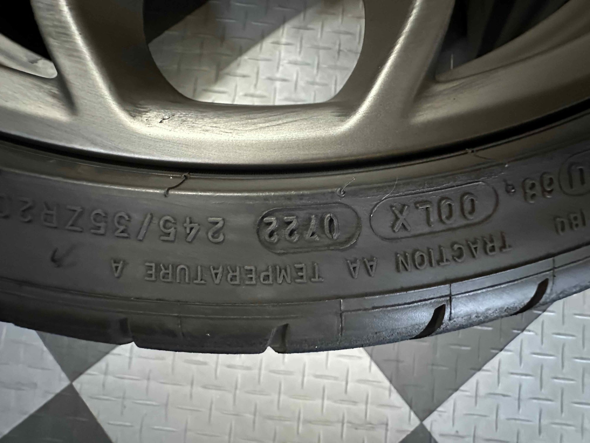 Wheels and Tires/Axles - 718 GT4 Stock Wheels and Tires ~1,500 miles excellent condition - Used - -1 to 2026  All Models - Los Gatos, CA 95032, United States
