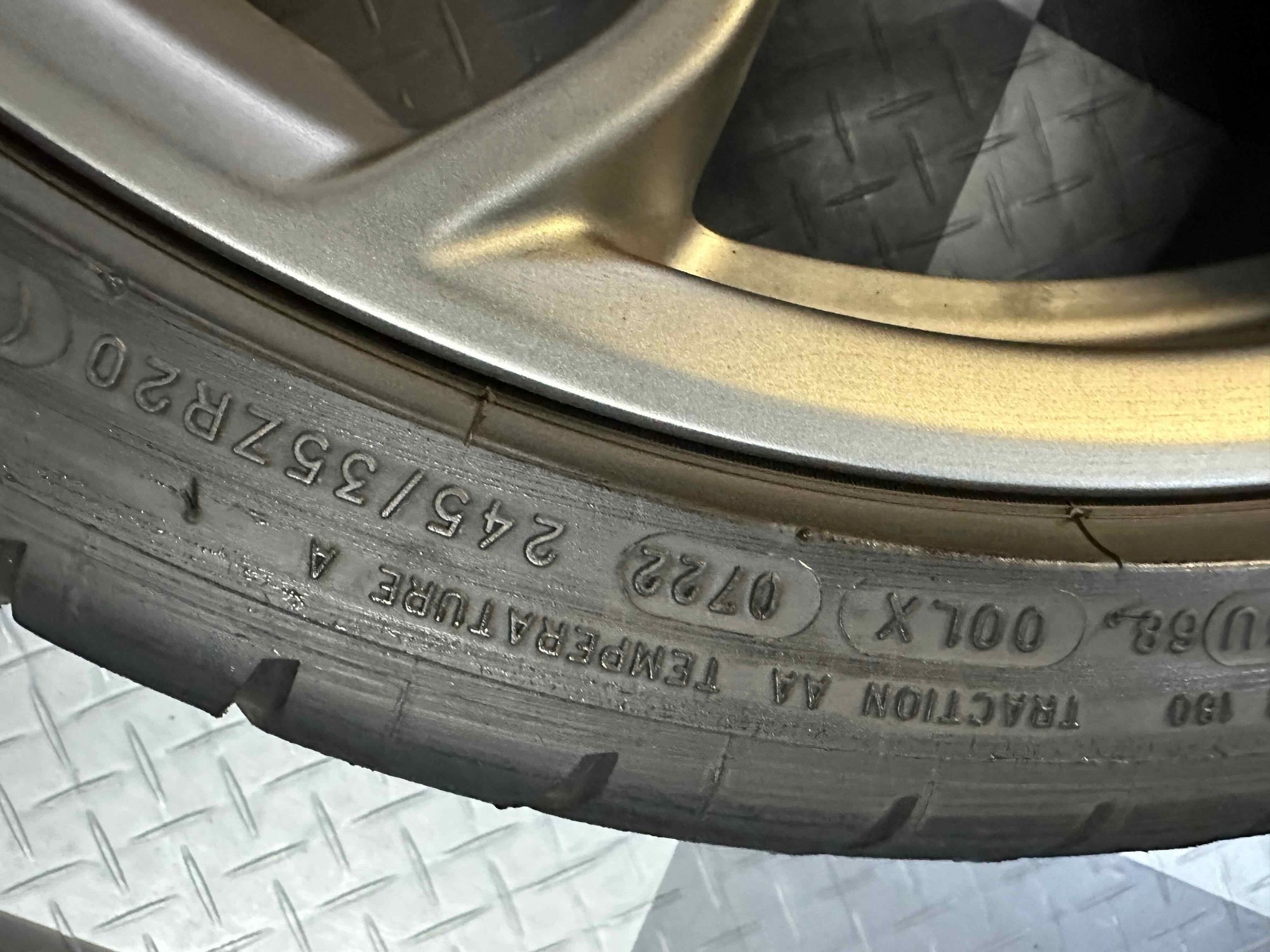Wheels and Tires/Axles - 718 GT4 Stock Wheels and Tires ~1,500 miles excellent condition - Used - -1 to 2026  All Models - Los Gatos, CA 95032, United States