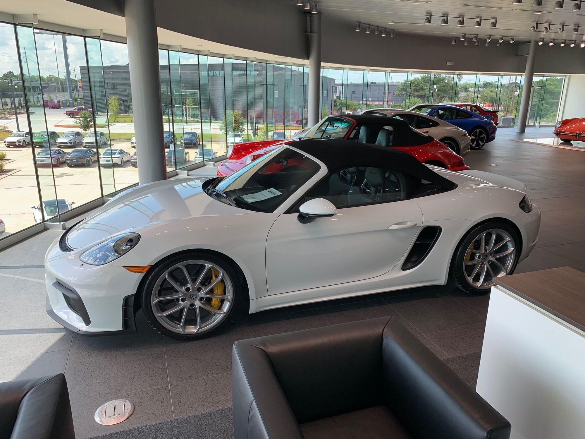 2020 Porsche 718 Spyder - Available 2020 718 Spyder - Used - VIN WP0CC2A83LS240155 - 160 Miles - 6 cyl - 2WD - Manual - Convertible - White - Houston, TX 77090, United States