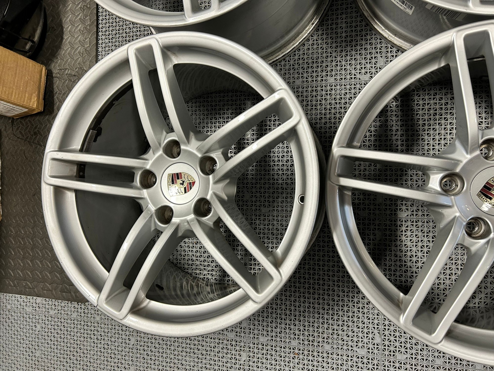 Wheels and Tires/Axles - 991.1 and 991.2 OEM 19” Carrera wheels - Used - Clark, NJ 7066, United States