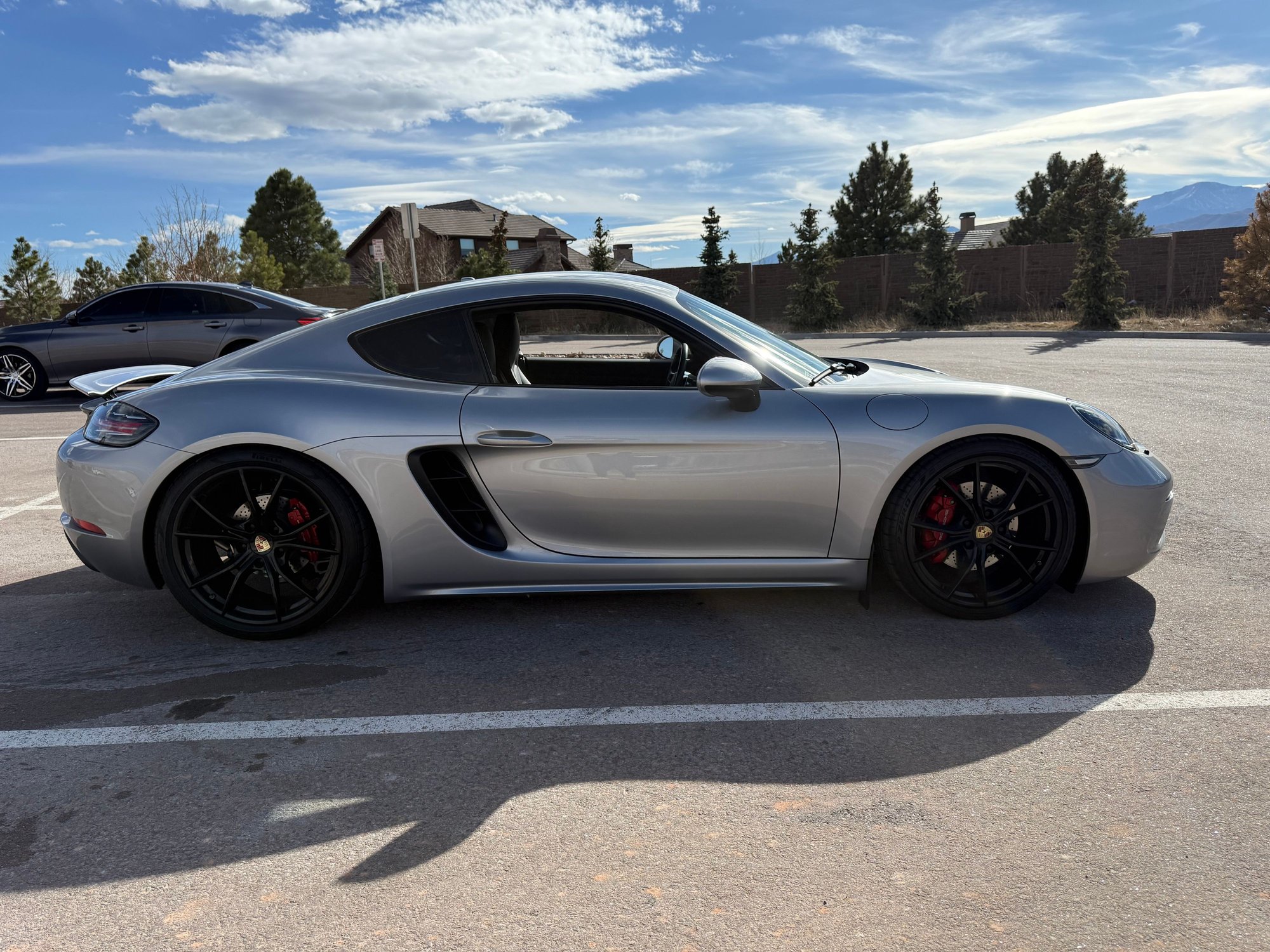 2018 Porsche 718 Cayman - 2018 Porsche Cayman 718s - Used - VIN WP0AB2A87JK278401 - 5,000 Miles - 4 cyl - 2WD - Automatic - Coupe - Silver - Monument, CO 80132, United States