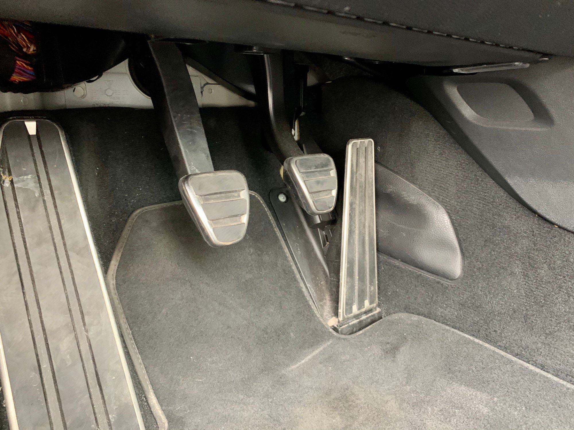 2014 Porsche 911 - Manual 2014 991 Carrera 4 Coupe w/ tasteful enhancements by Champion Porsche & CPO! - Used - VIN WP0AA2A91ES106835 - 37,396 Miles - 6 cyl - 2WD - Manual - Coupe - White - Basking Ridge, NJ 07920, United States