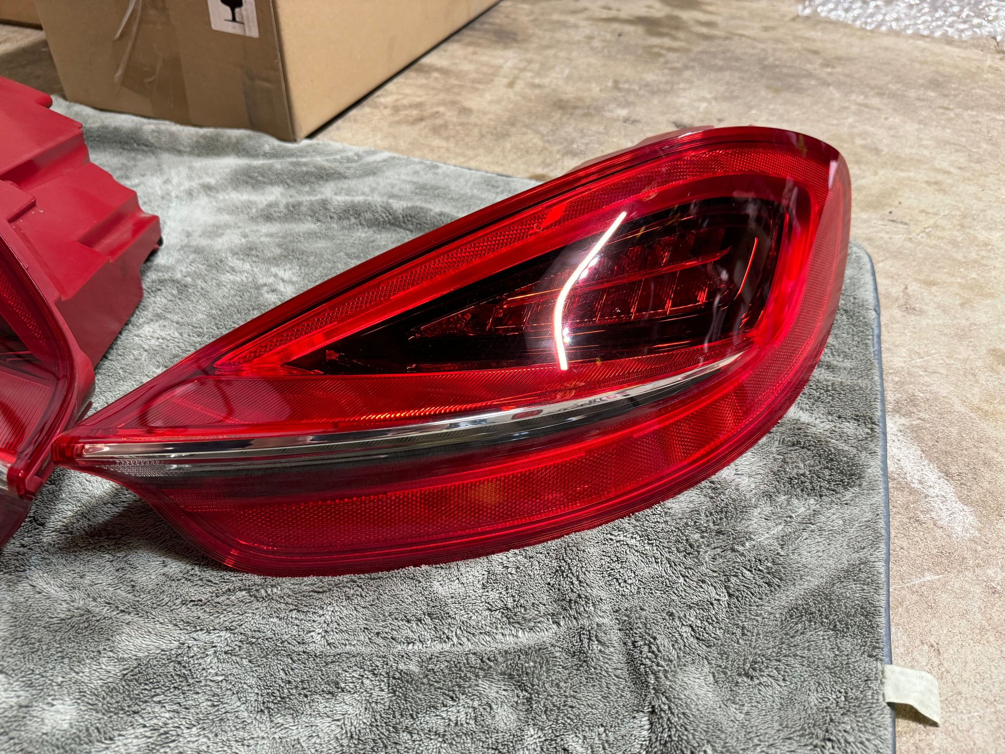 Lights - 981 OEM Taillights - Used - 2013 to 2017 Porsche Boxster - Chester, VA 23836, United States