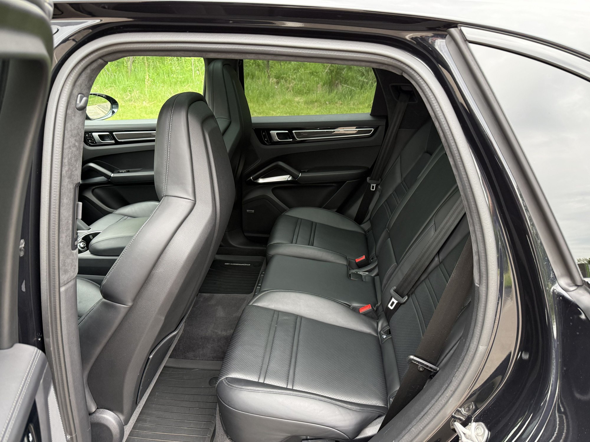 2021 Porsche Cayenne - 2021 Porsche Cayenne Turbo – Porsche CPO to Sept 2027 – Excellent Condition - Used - Maple Grove, MN 55311, United States