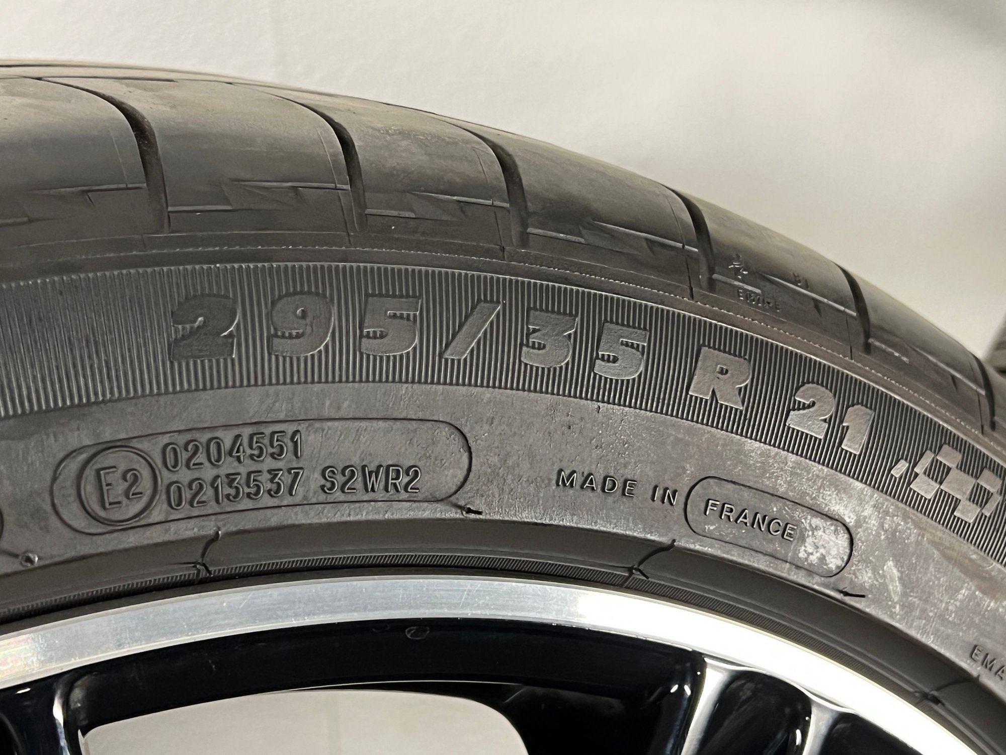 Wheels and Tires/Axles - 21" OEM PORSCHE CAYENNE SPORT EDITION SUMMER WHEEL SET NEW MICHELIN LATITUDE TIRES - Used - 2006 to 2019 Porsche Cayenne - Concord, CA 94520, United States