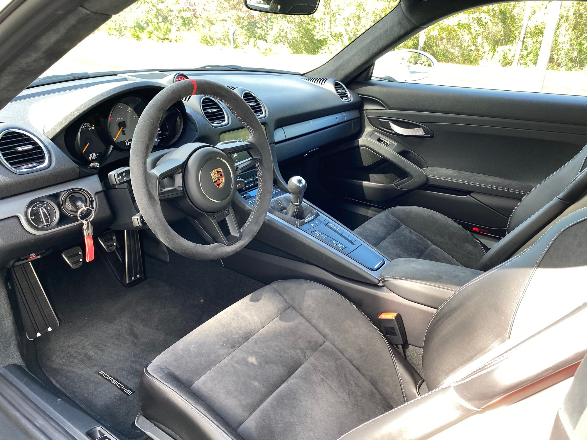 2020 Porsche 718 Cayman - **2020 718 GT4 800miles (Florida Owned) - Used - VIN WP0ACAA83LK289329 - 879 Miles - Manual - Coupe - White - Winter Springs, FL 32708, United States