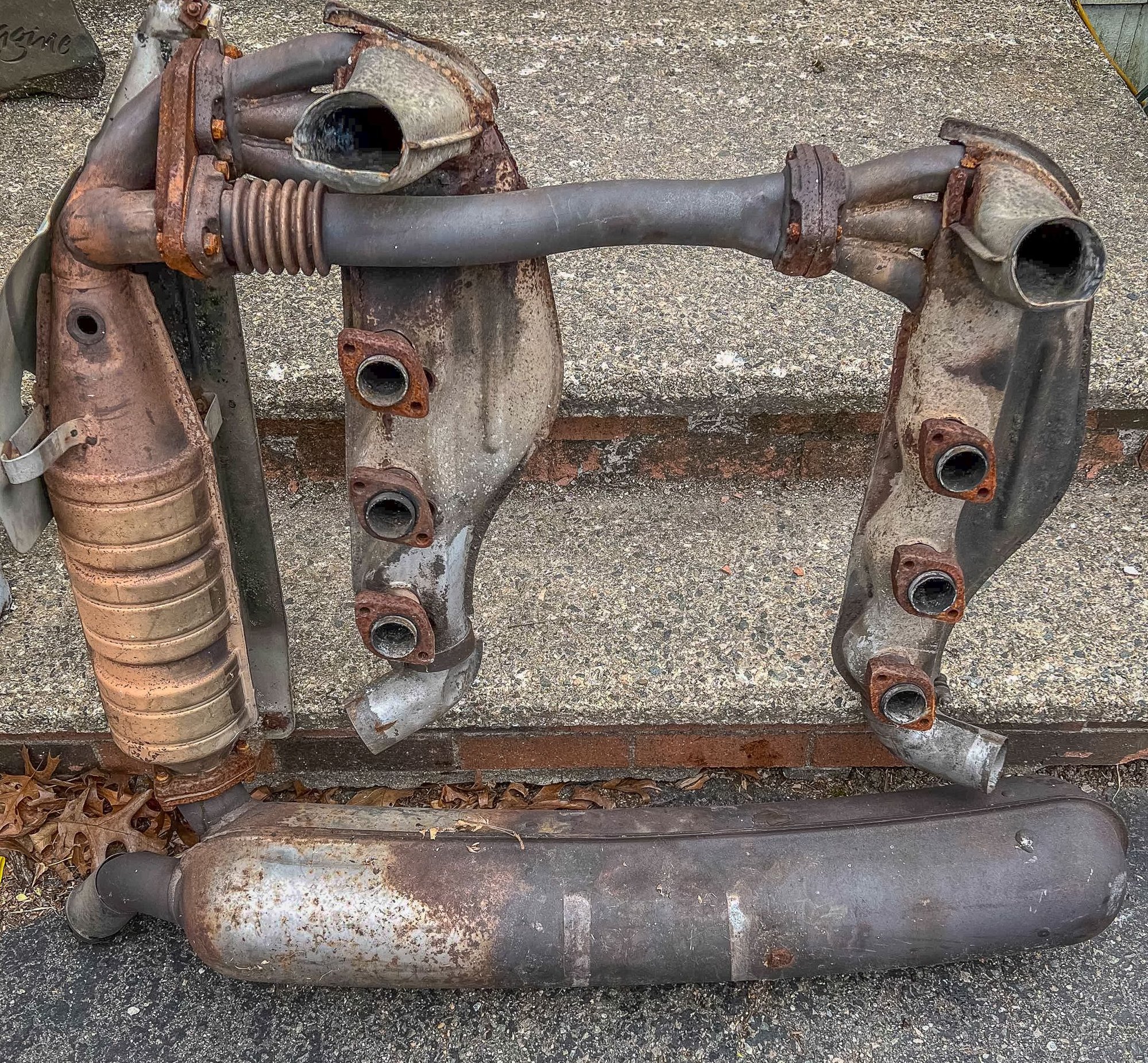 Engine - Exhaust - Complete factory 911sc exhaust: heat exchanger, catalytic converter, muffler - Used - 1978 to 1983 Porsche 911 - Arlington, MA 02474, United States