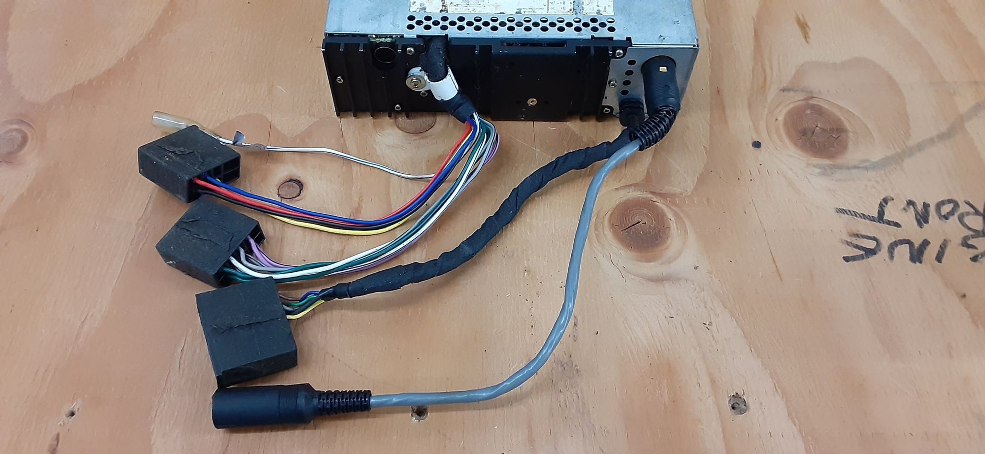 Audio Video/Electronics - PORSCHE CR-1 AM/FM/CASSETTE RADIO - Used - 1995 to 1998 Porsche 911 - Leesburg, VA 20176, United States