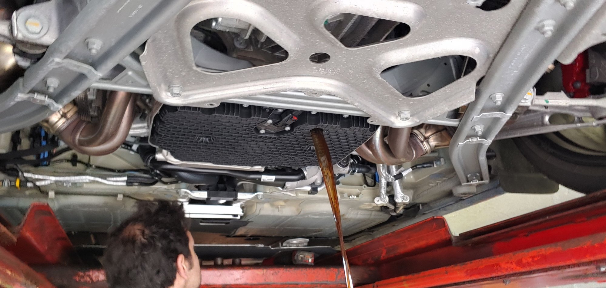 DIY 718 GT4 Oil Change Page 7 Rennlist Porsche Discussion Forums
