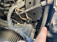 I think there should  be a socket, wire, plug, and bulb here. Right side.