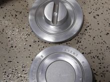 Top sides of both plate types