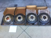 Porsche Cayman/Boxster PCCB rotors and hats.
Removed from Cayman S at 8,000 miles.
In very good condition.