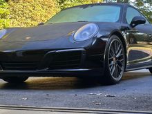 Does this rear wheel look to be the correct offset Spyder Design RS wheel?