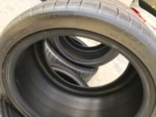 Rears: Michelin Pilot Super Sport 325/30ZR19