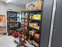 Upstairs — 2 stage tranny jack, under lift support