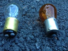 Two prong vs. one prong bulb