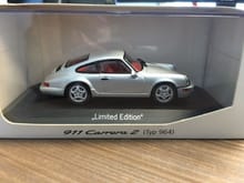 Other side of stand says: 911 Carrera 2 (Typ 964)