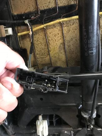 996 seat connector