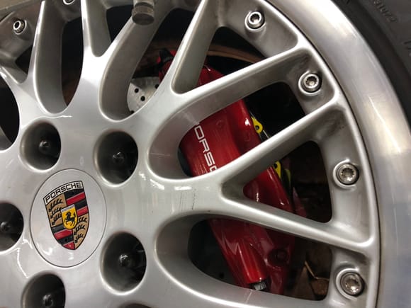 New 993 brakes peeking through wheel 