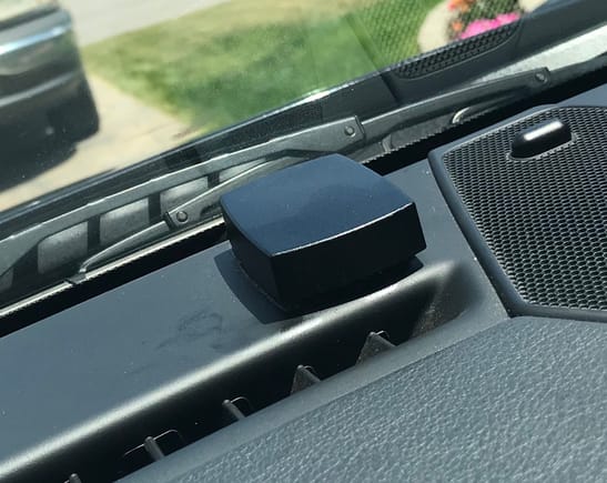 Just picked up my 997.2 c4s and this is installed on the dash. What is it?/what is it for? 