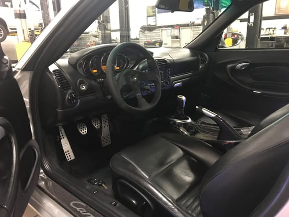 Momo steering wheel and hub, Rennline pedals, Dido gauge rings, GT3 console delete. 