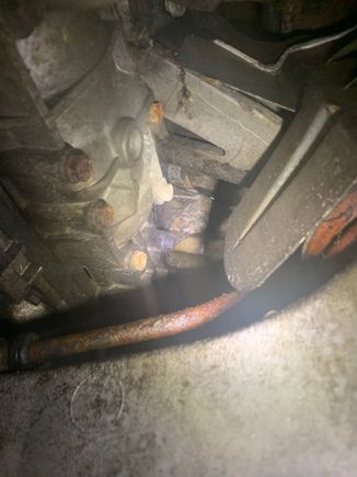 Lower balance shaft housing. Looks to be some oil in the bottom back corner of it, but I think this might be drainage from higher on the engine 