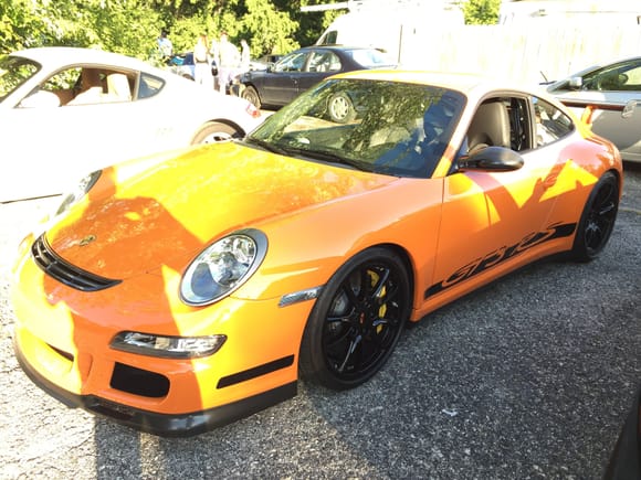 GTEE3's GT3RS. Beautiful! He has a 991 GT3 at home too and who knows what else. I know we're he lives and will investigate. Ha ha