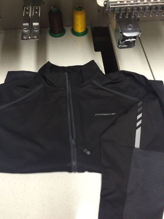 this is a port authority jacket  it is93/7 poly/spandex woven bonded to 100% polyester lining comes in sizes xs to 4x   xs=32-34 s=35-37 m=38-40 lg=41-43 xl=44-492x=47-49 3x=50-534x=54-57 please pm me for further info