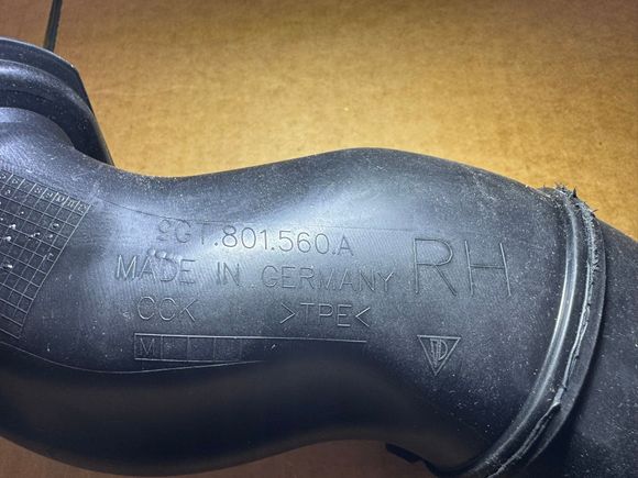 Passenger's side air duct