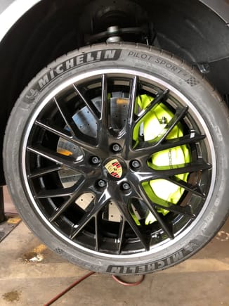 New Michelin Pilot Sport 4 tires. 
