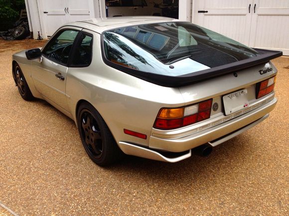 944 Turbo