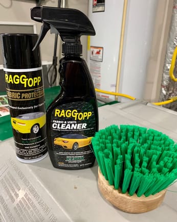 Raggtopp brush has specially designed bristles that will prevent damage to the fabric when being used to clean the roof.
