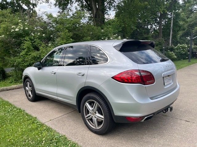 2011 Porsche Cayenne - LOW Mileage 2011 NA V8 Cayenne S, Clean Carfax, No Accident - Used - VIN 11111111111111111 - 75,550 Miles - AWD - Automatic - SUV - Silver - Delafield, WI 53029, United States