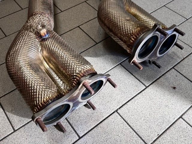 Engine - Exhaust - AKROPOVIC - Over Axle Pipes for 4.0L GT4 / Spyder - Used - 2020 to 2023 Porsche Cayman GT4 - Los Angeles, CA 91423, United States