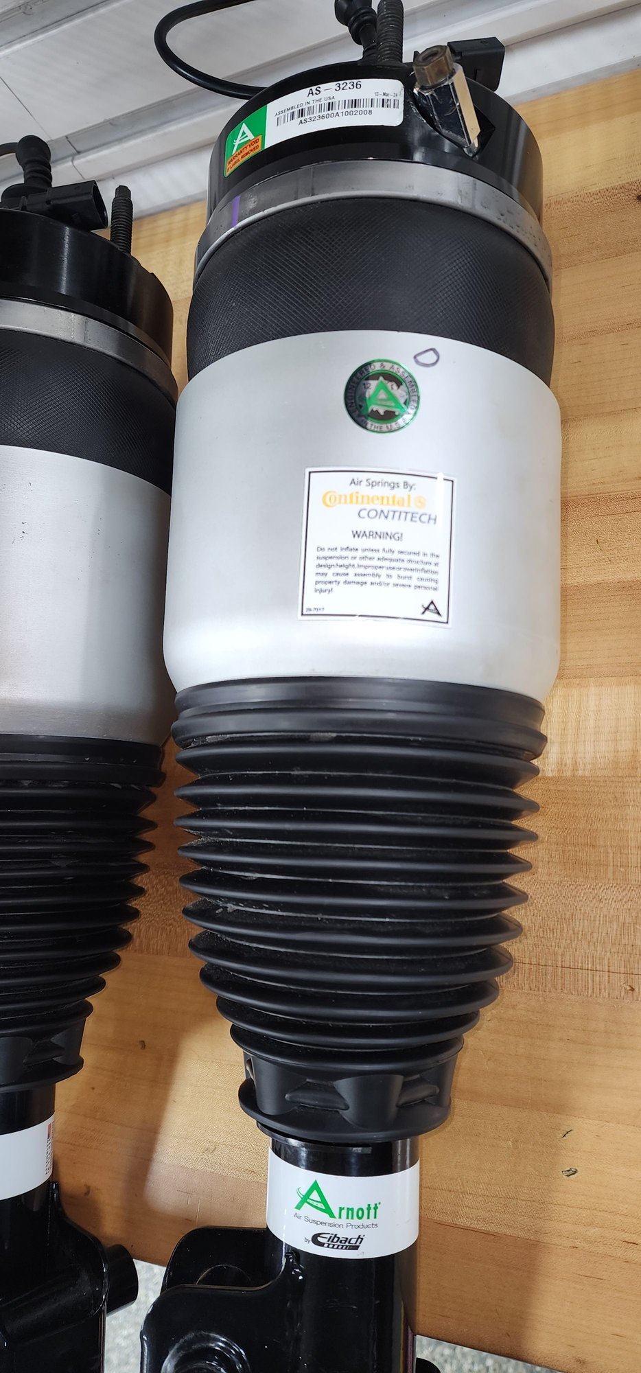 Steering/Suspension - Cayenne Air struts/Air Bags  958 series - Used - All Years  All Models - Fort Wayne, IN 46818, United States