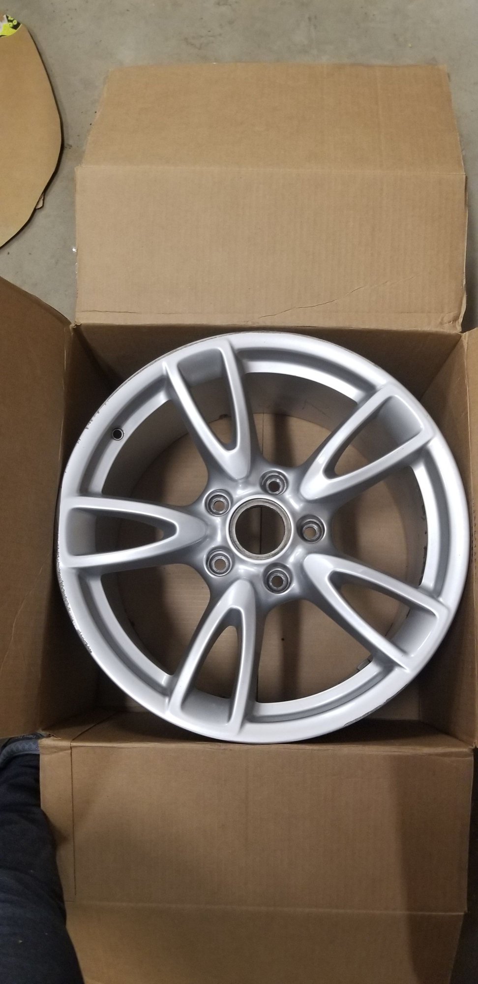 Wheels and Tires/Axles - 997.2 OEM Carrera IV 18in Wheels For Sale - Used - 0  All Models - Sk, SK S7C0B2, Canada