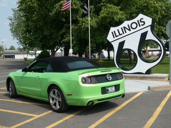 These signs are rather common along the Mother Road