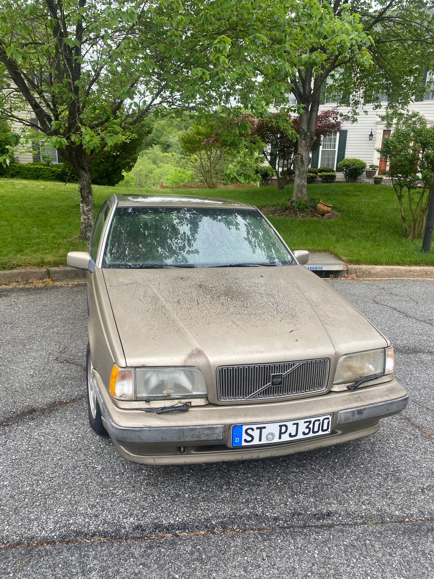 1993 Volvo 850 - 1993 Volvo 850 GLT - Used - VIN YVILS5502P2091858 - 122,872 Miles - 5 cyl - 2WD - Automatic - Sedan - Gold - Glenn Dale, MD 20706, United States
