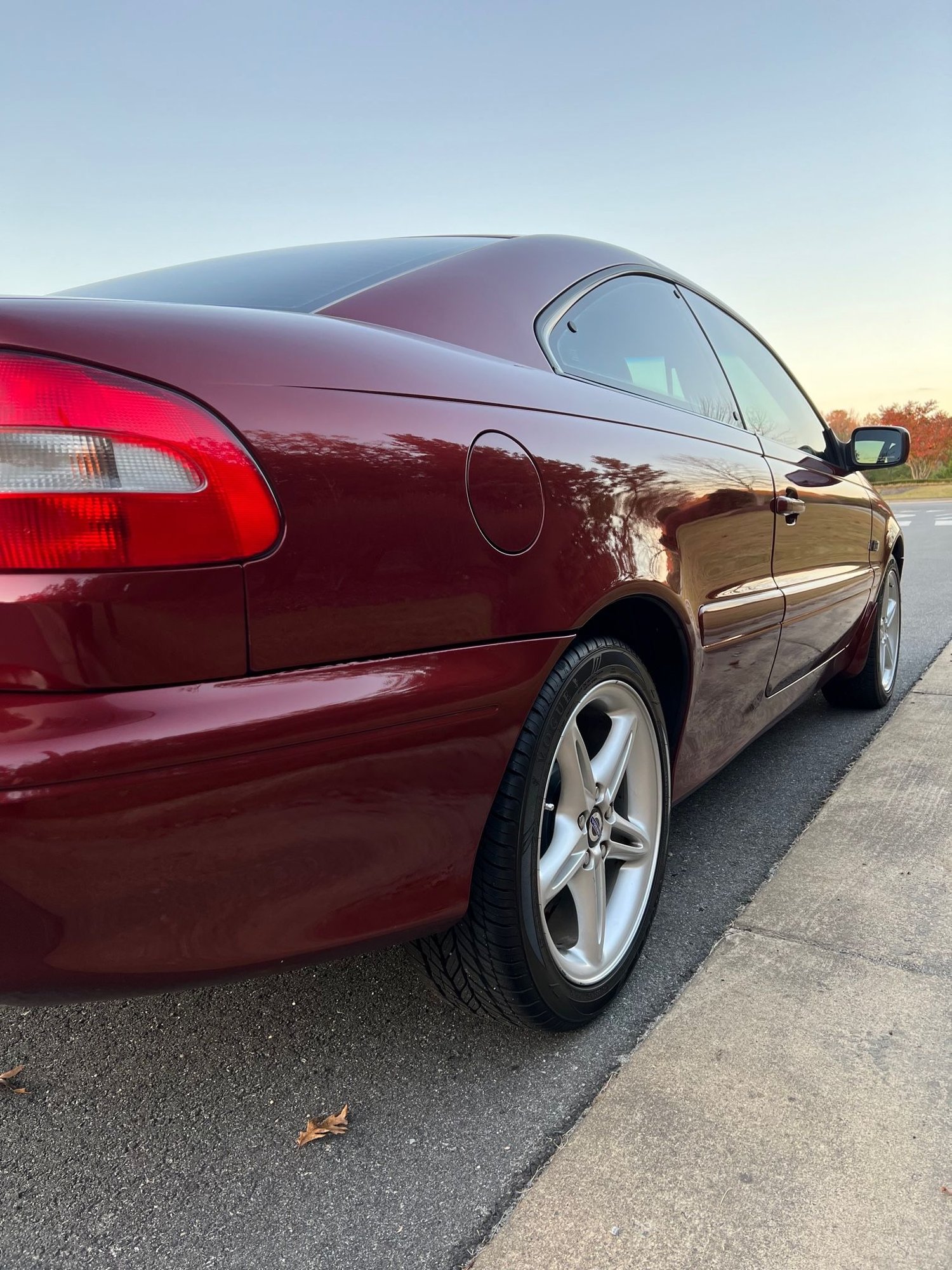 2001 Volvo C70 - 2001 Volvo C70 Coupe HPT, Venetian Red, Charcoal Leather, AT, Unmodified - Used - Ruther Glen, VA 22546, United States