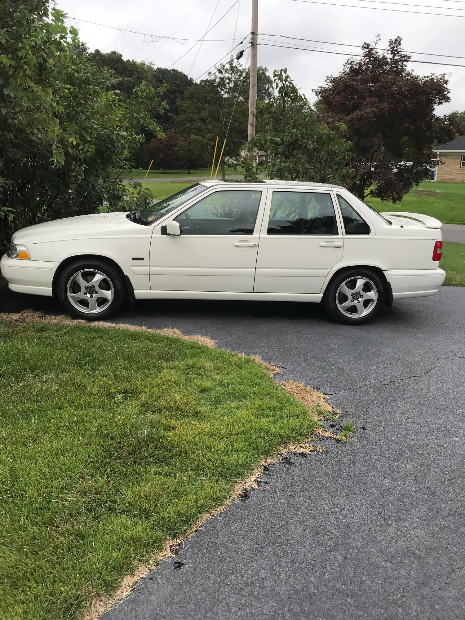1998 Volvo S70 - Classis S70-t5 mt - Used - VIN Yv1ls5371w1463467 - 228,000 Miles - 5 cyl - 2WD - Manual - Sedan - Gray - Middletown, NJ 07748, United States