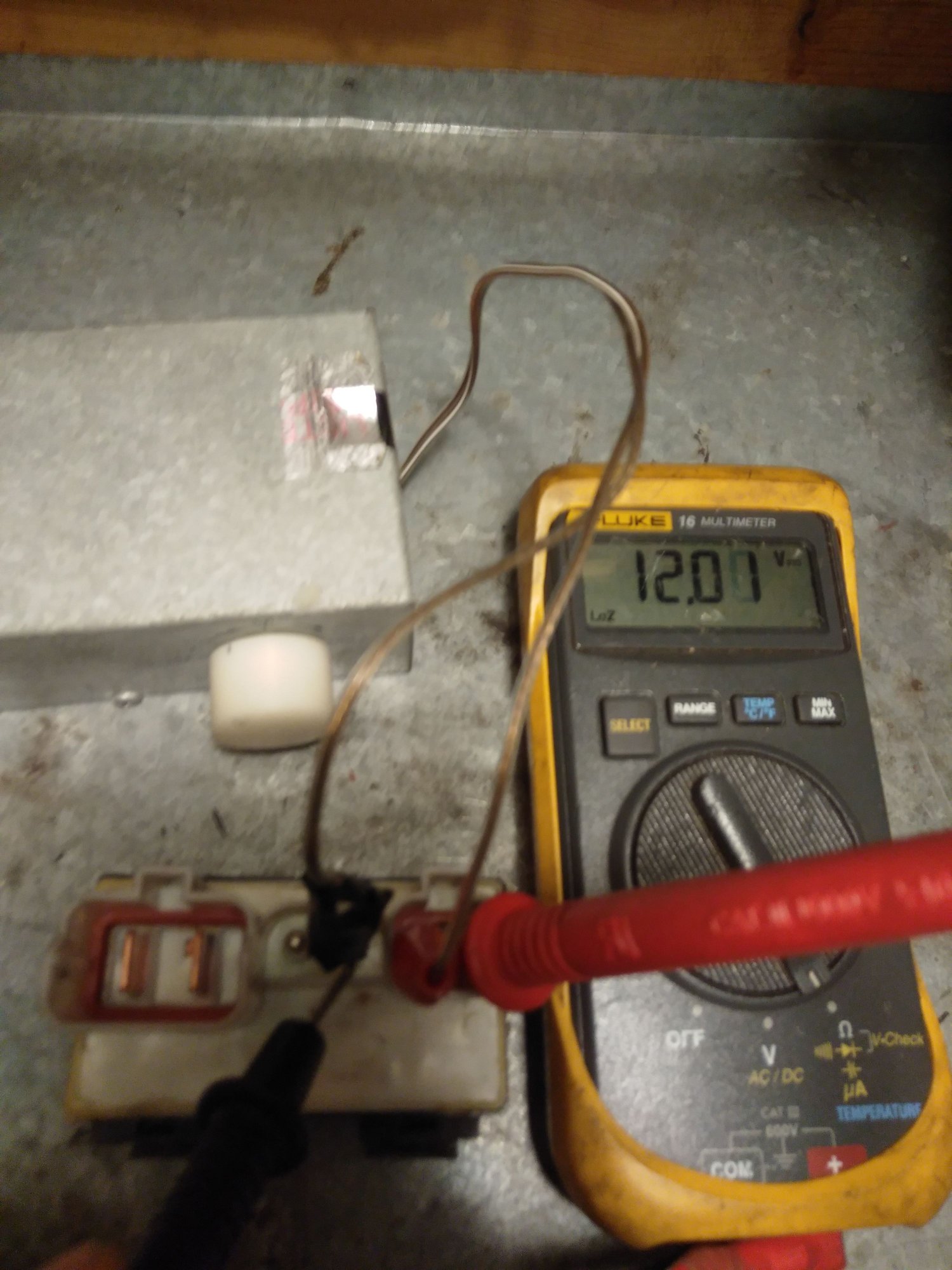 1992 Volvo 940 engine cooling fan does not turn when AC is on Volvo