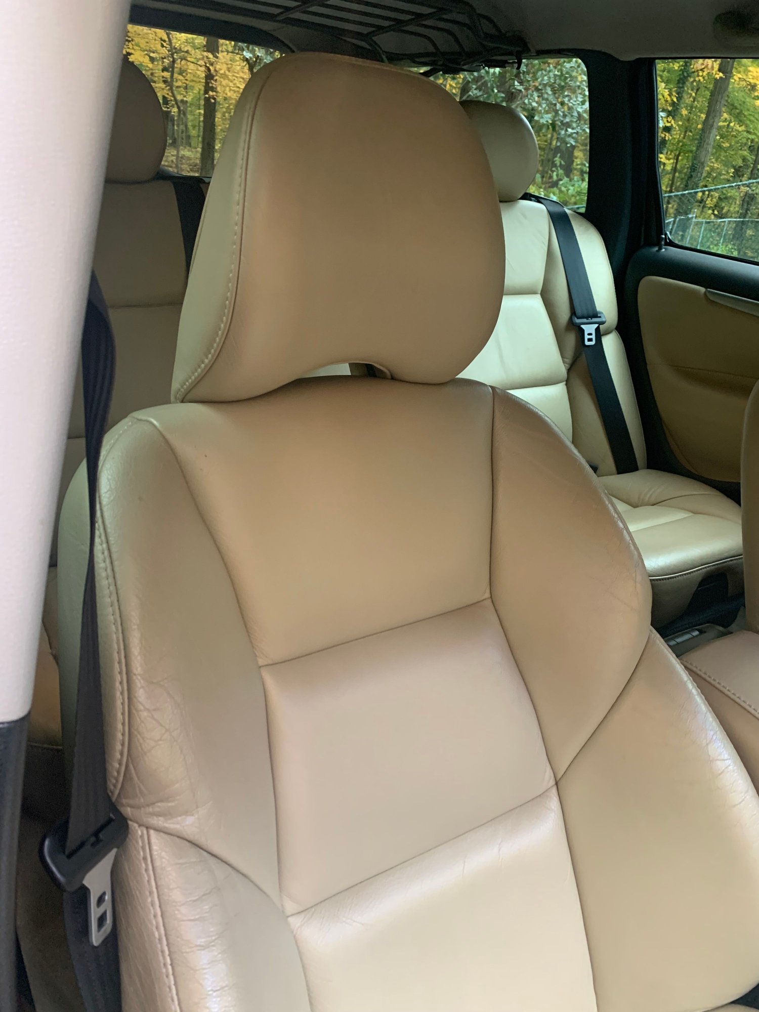 2007 Volvo V70 - 2007 V70R Grey/ Gold Gobi One owner well maintained excellent condition $ - Used - VIN YV1SJ527872632797 - 137,123 Miles - 5 cyl - AWD - Automatic - Wagon - Gray - Hinckley, OH 44233, United States