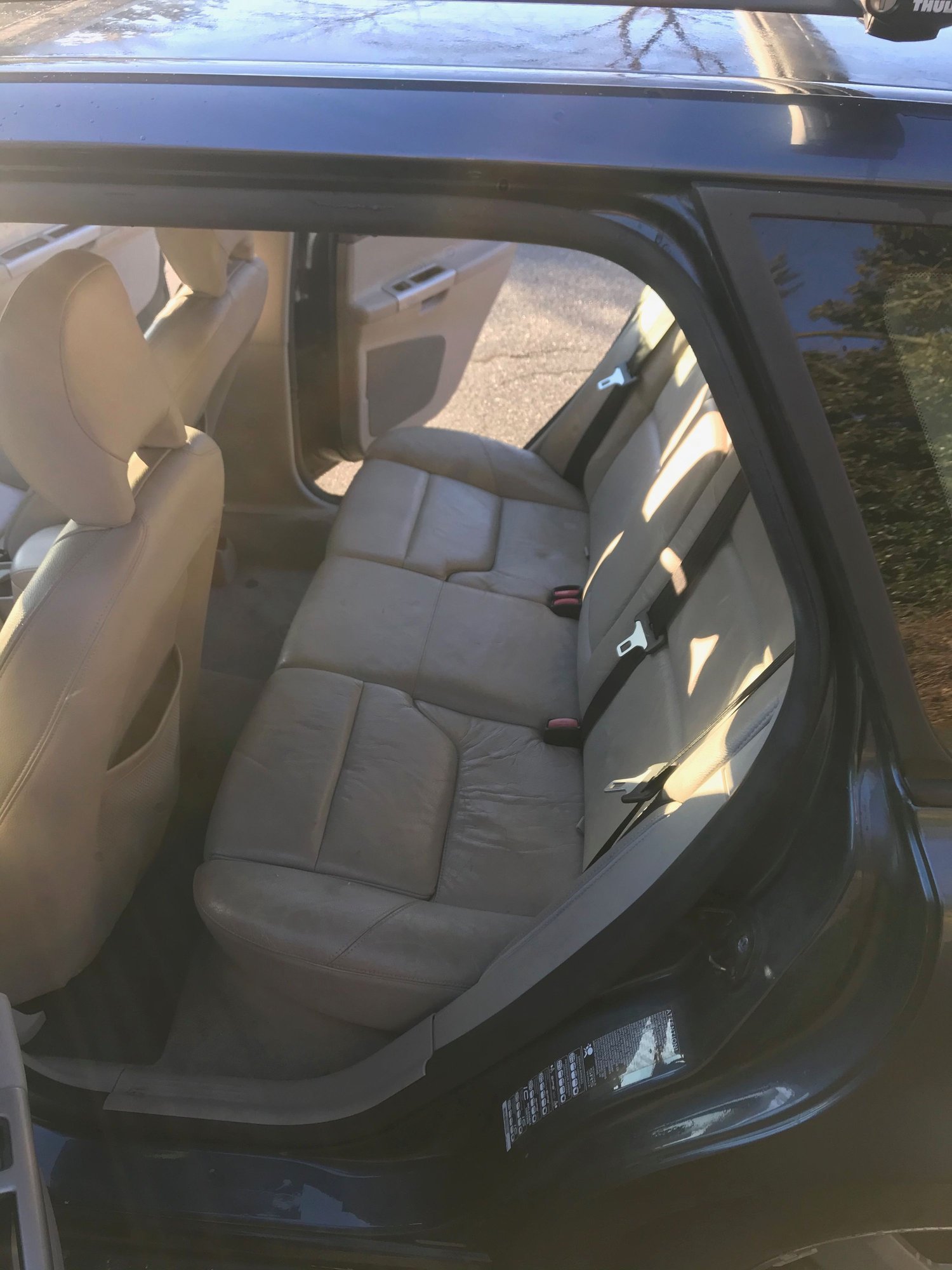 2006 Volvo V50 - FS:2006 V50 T5 AWD -- 2nd owner, lightly modified - Used - VIN YV1MJ682862198115 - 138,100 Miles - 5 cyl - AWD - Automatic - Wagon - Blue - New Haven, CT 06520, United States