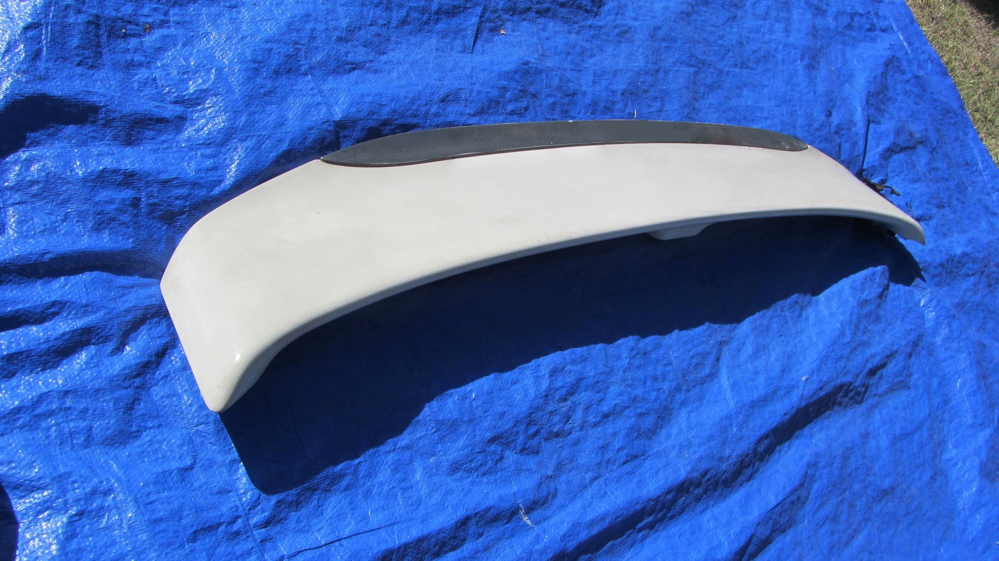 Exterior Body Parts - Volvo 850R S70R SEDAN WHITE REAR SPOILER TRUNK WING W. BRACKETS - Used - 1993 to 2000 Volvo 850 - Sacramento, CA 95832, United States