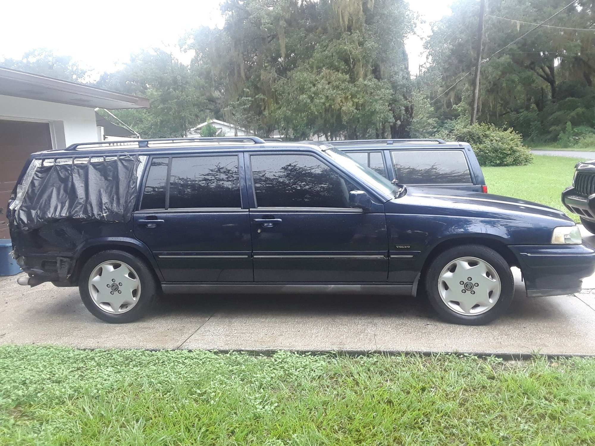 1996 Volvo 960 - 2 for 1 sale! 1996-960 & 1998-V90 - Used - VIN YV1KW9609W1051495 - 126,715 Miles - 6 cyl - 2WD - Automatic - Wagon - Blue - Ocala, FL 34479, United States