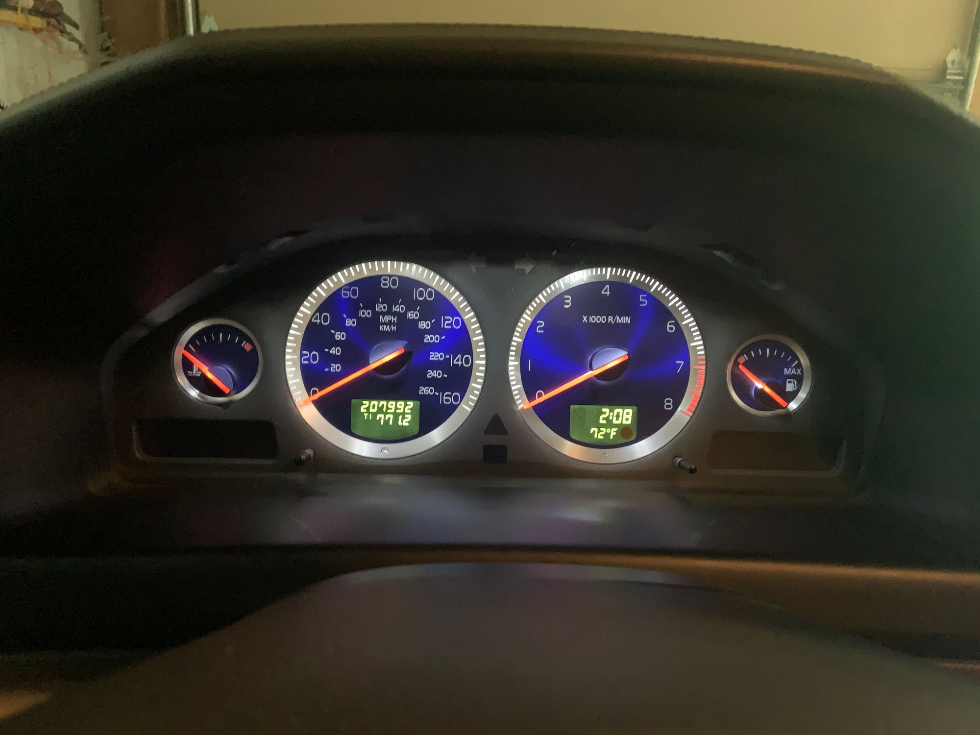 2004 Volvo V70 - 2004 V70 R  6 speed stick $5,500 needs work but looks good - Used - VIN YV1SJ52Y842449923 - 208,000 Miles - 5 cyl - AWD - Manual - Wagon - Silver - Middletown, CT 06457, United States