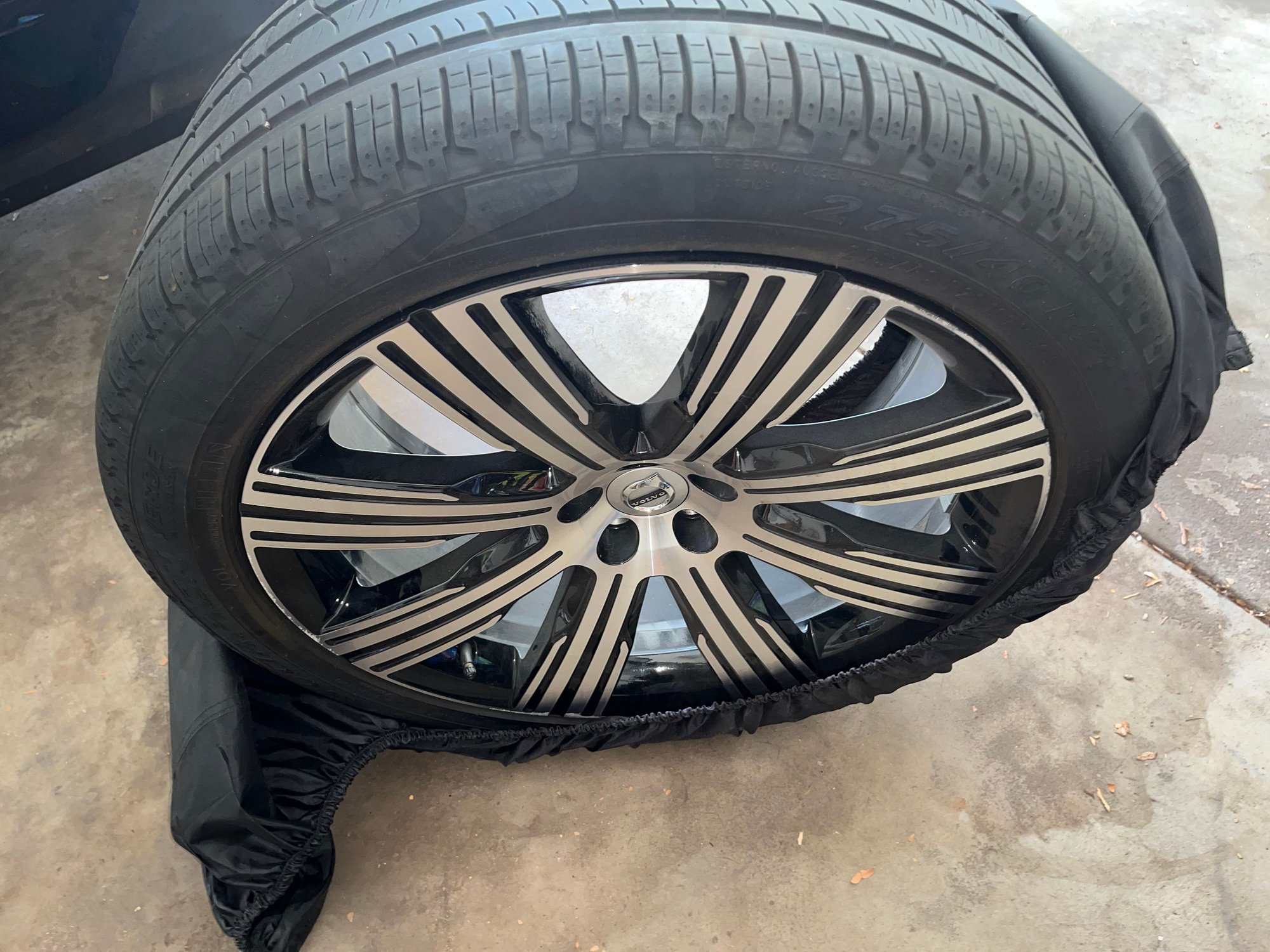 Wheels and Tires/Axles - 21 inch alooy wheels with Pirelii Scorpion Verde - Used - 0  All Models - Denver, CO 80237, United States