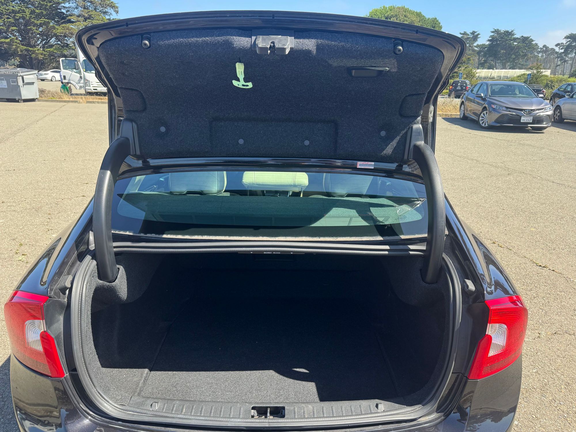 2011 Volvo S60 - 2011 Volvo S60 T6 - Used - VIN YV1902FH3B2014640 - 85,000 Miles - 6 cyl - AWD - Automatic - Sedan - Black - San Francisco, CA 94127, United States