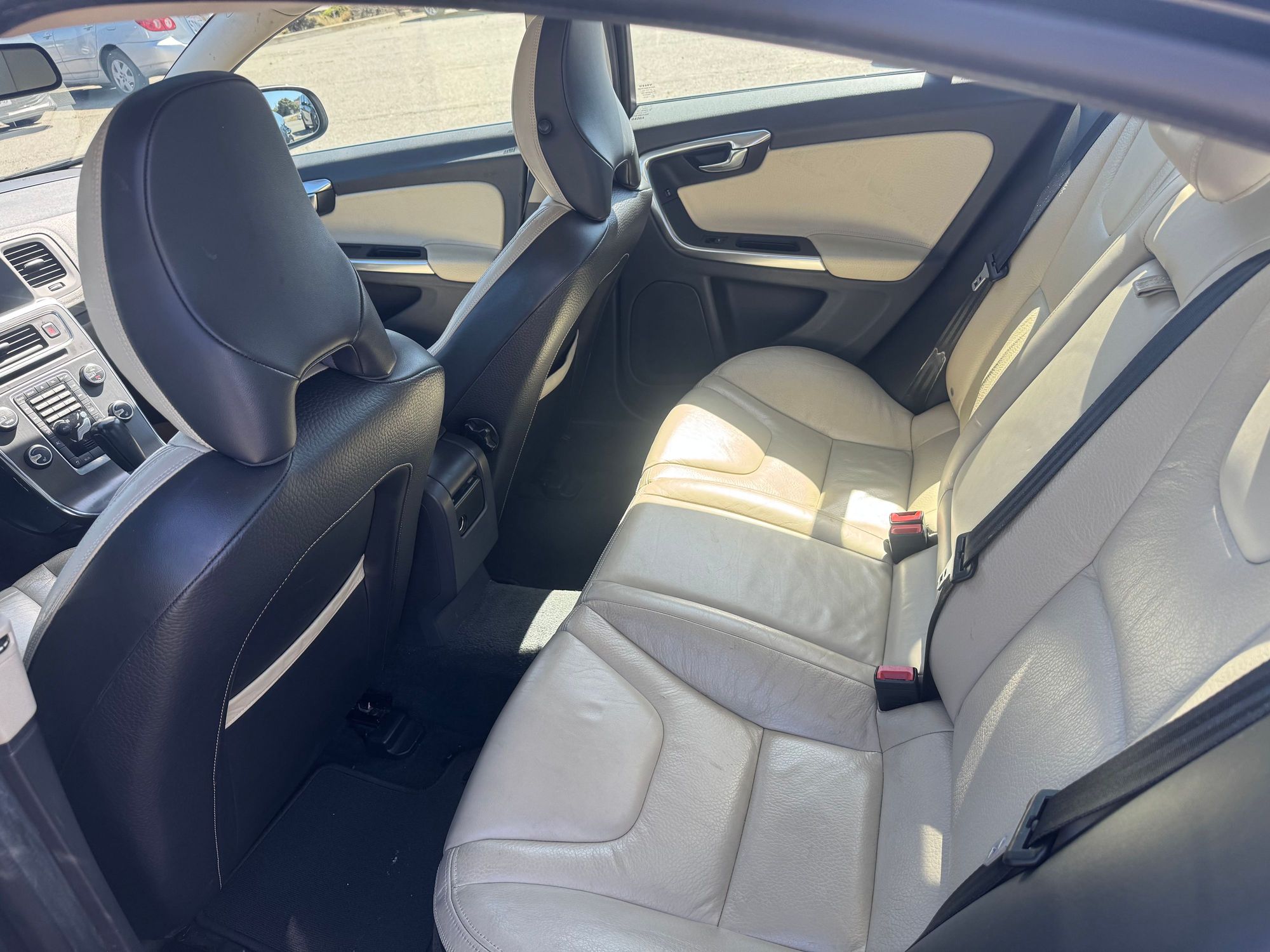 2011 Volvo S60 - 2011 Volvo S60 T6 - Used - VIN YV1902FH3B2014640 - 85,000 Miles - 6 cyl - AWD - Automatic - Sedan - Black - San Francisco, CA 94127, United States