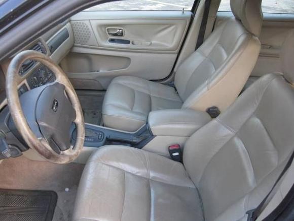 Nice steering wheel! Pic from previous owners ad